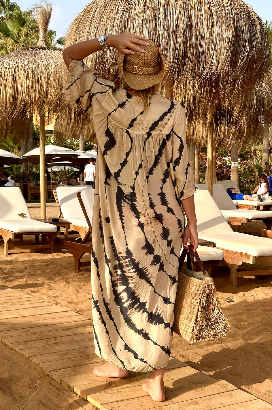 #color_Imani Sand