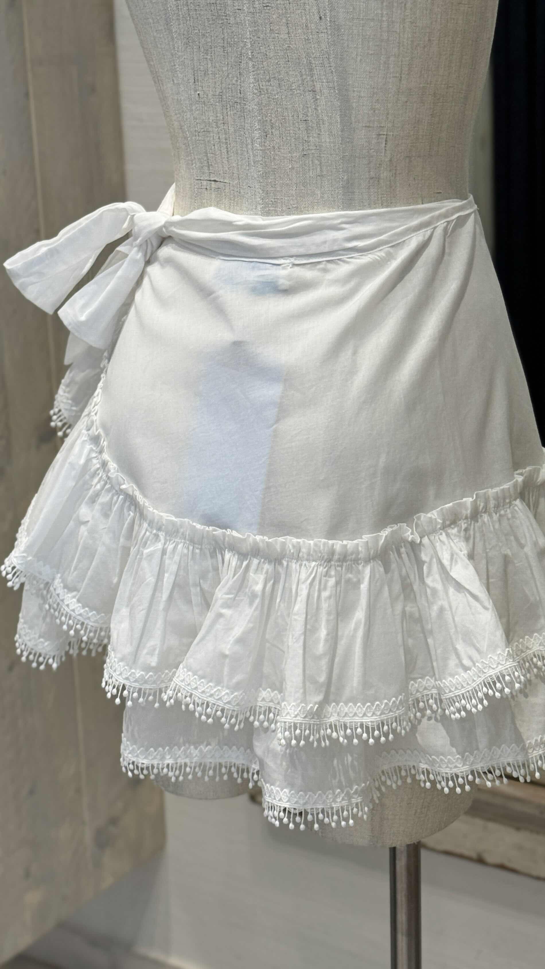 #color_White