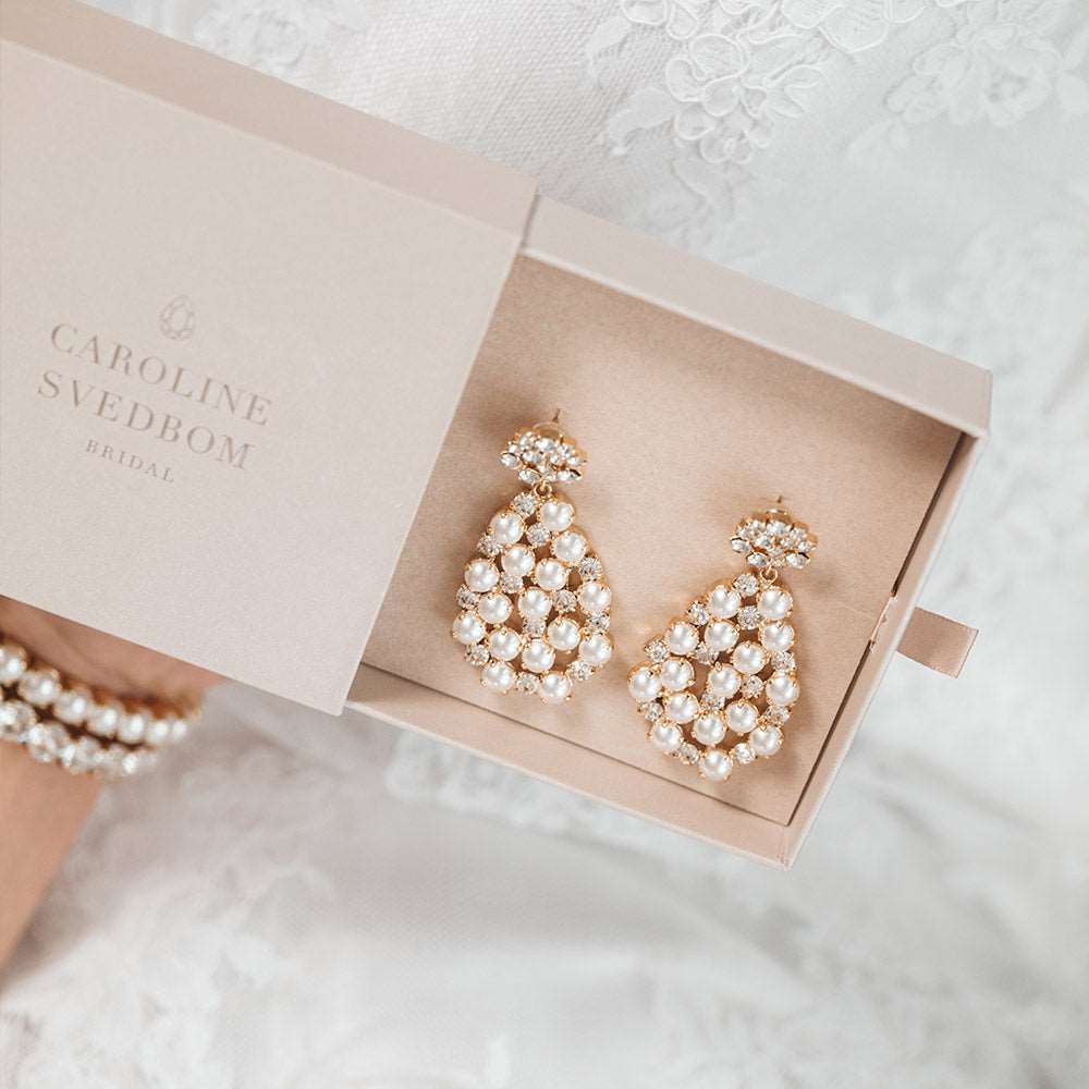 All Of Me Earrings Pearl Crystal