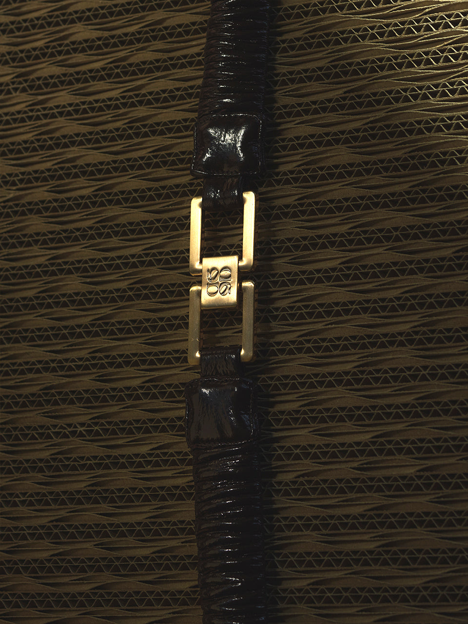 Logo Crackle Belt Black