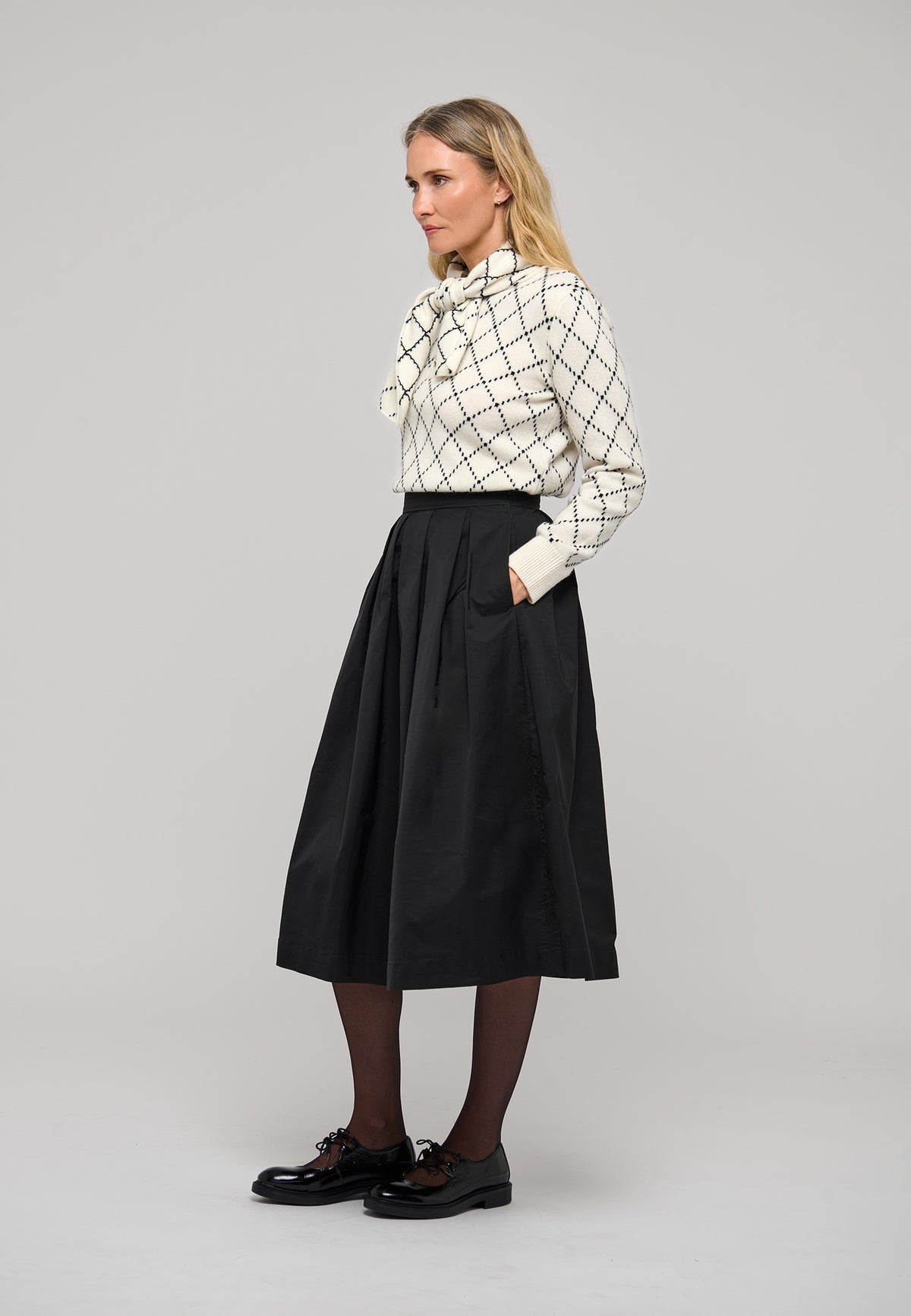 KrystleDEA Sweater Argyle