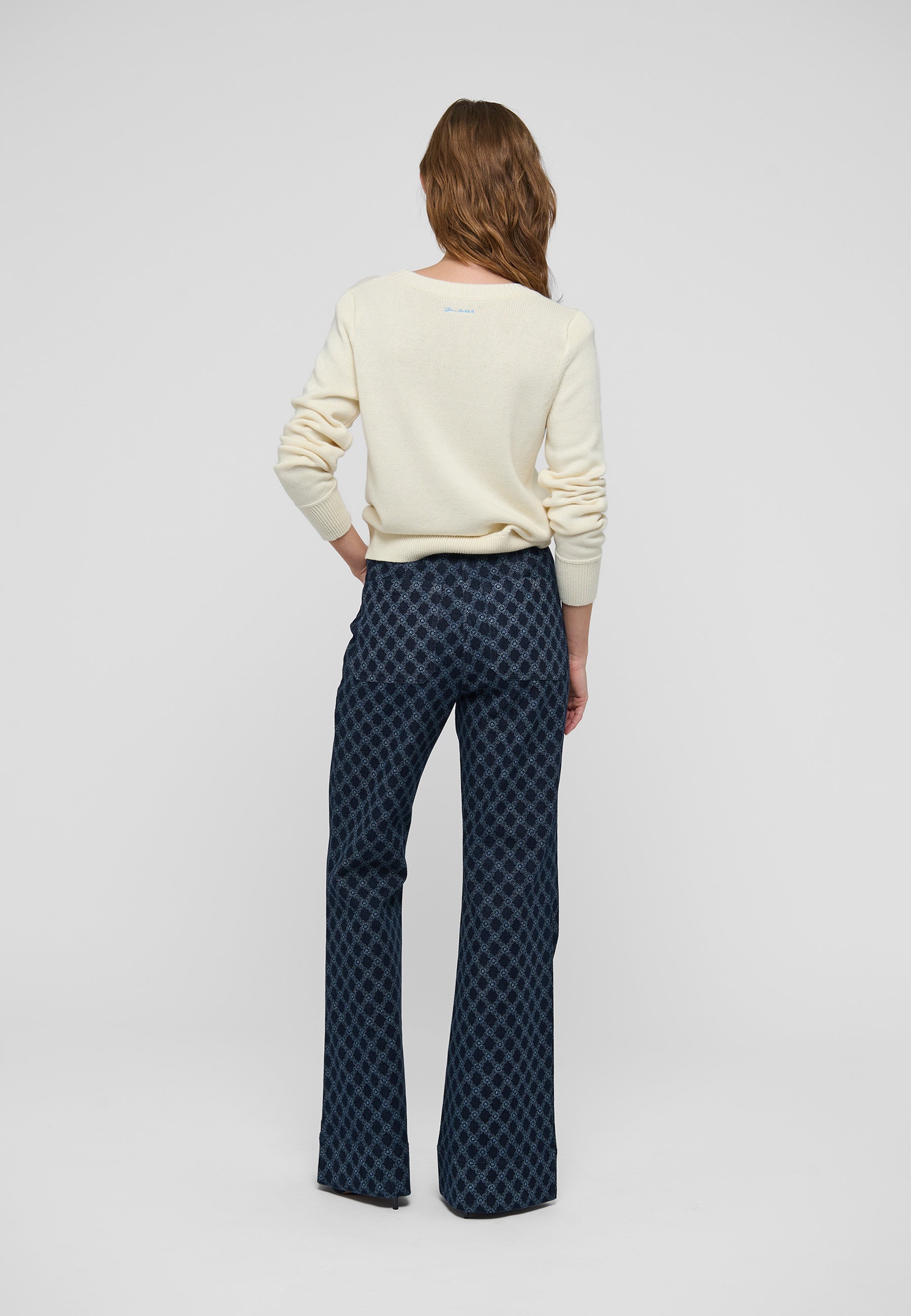 SilviasDEA Sweater Passion