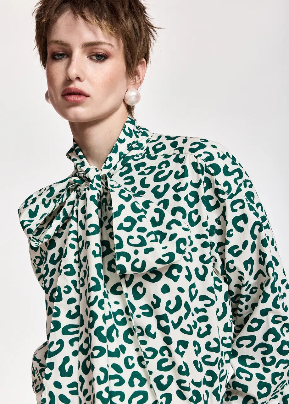Khaleesi Shirt Dark Green Leopard