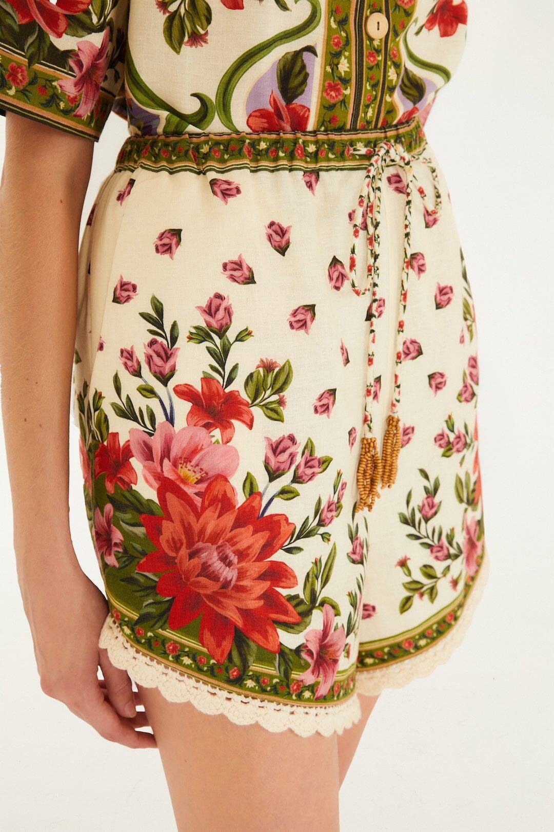 Wonder Rio Sand Shorts Floral Paula Black