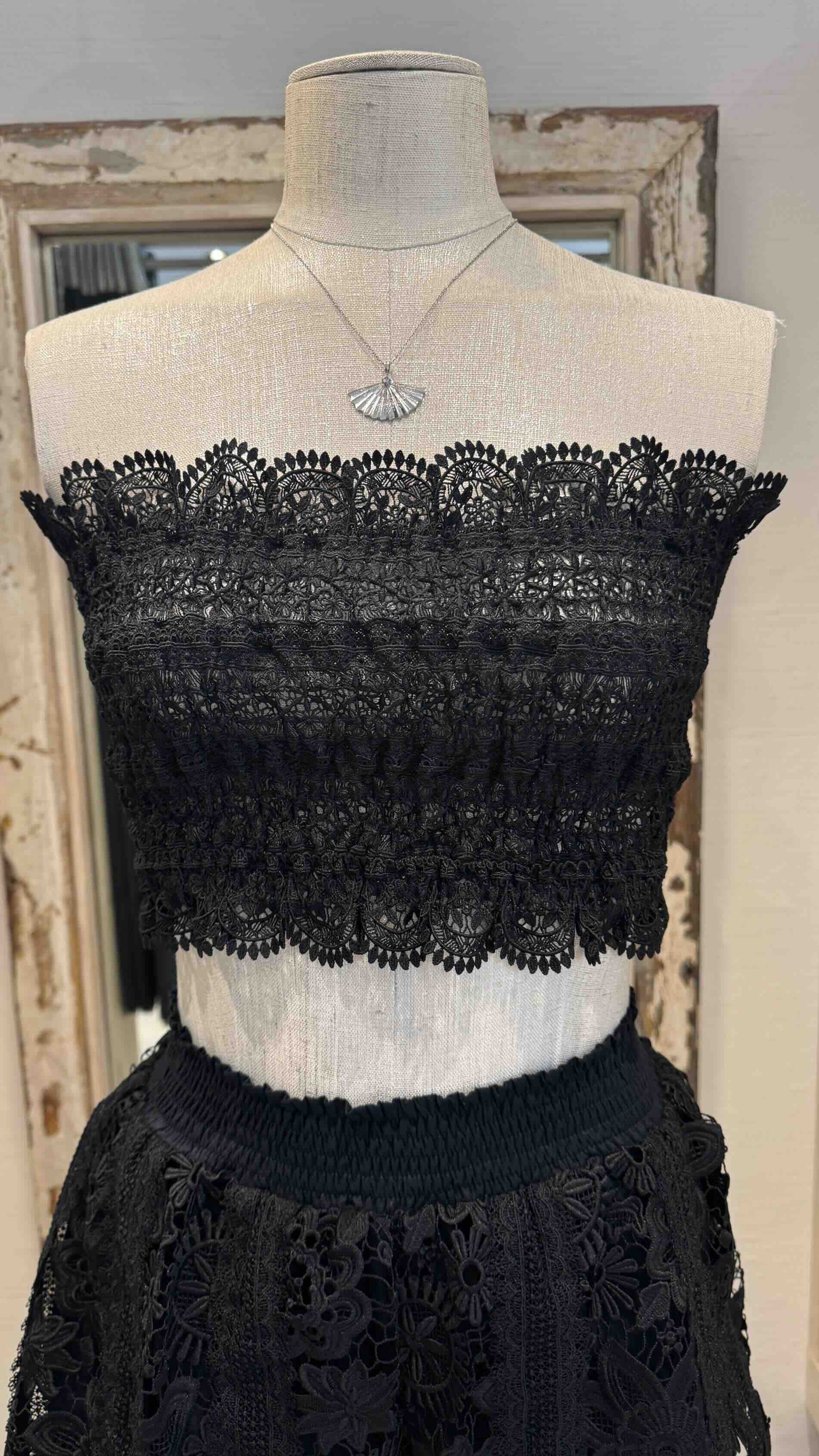 #Color_Black