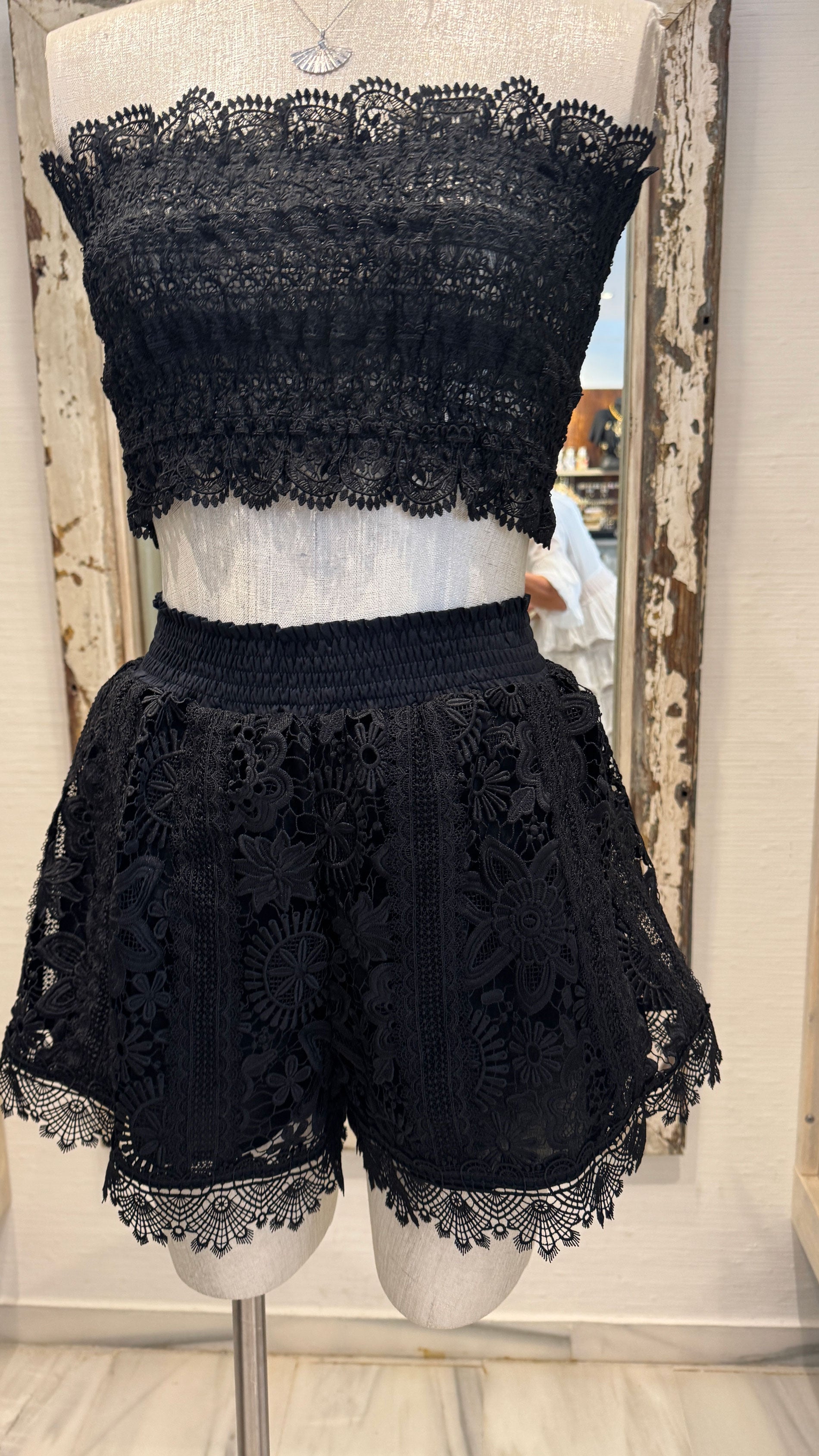 #Color_Black