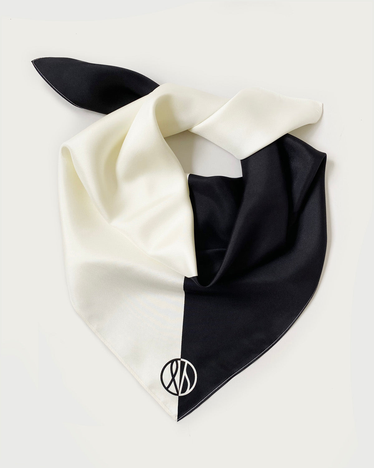 Dual Scarf Black White | 80cm