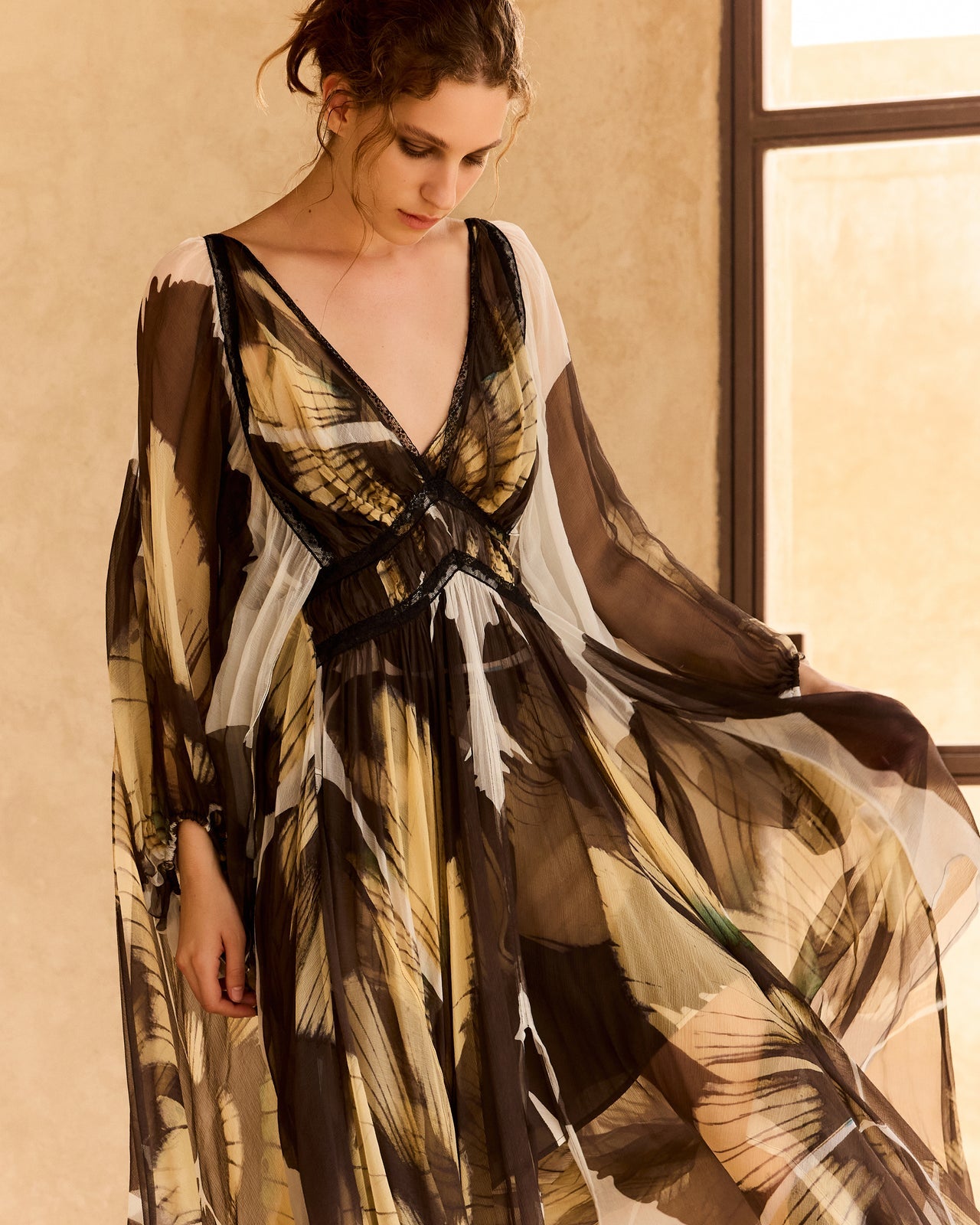 Pucha Dress Black White