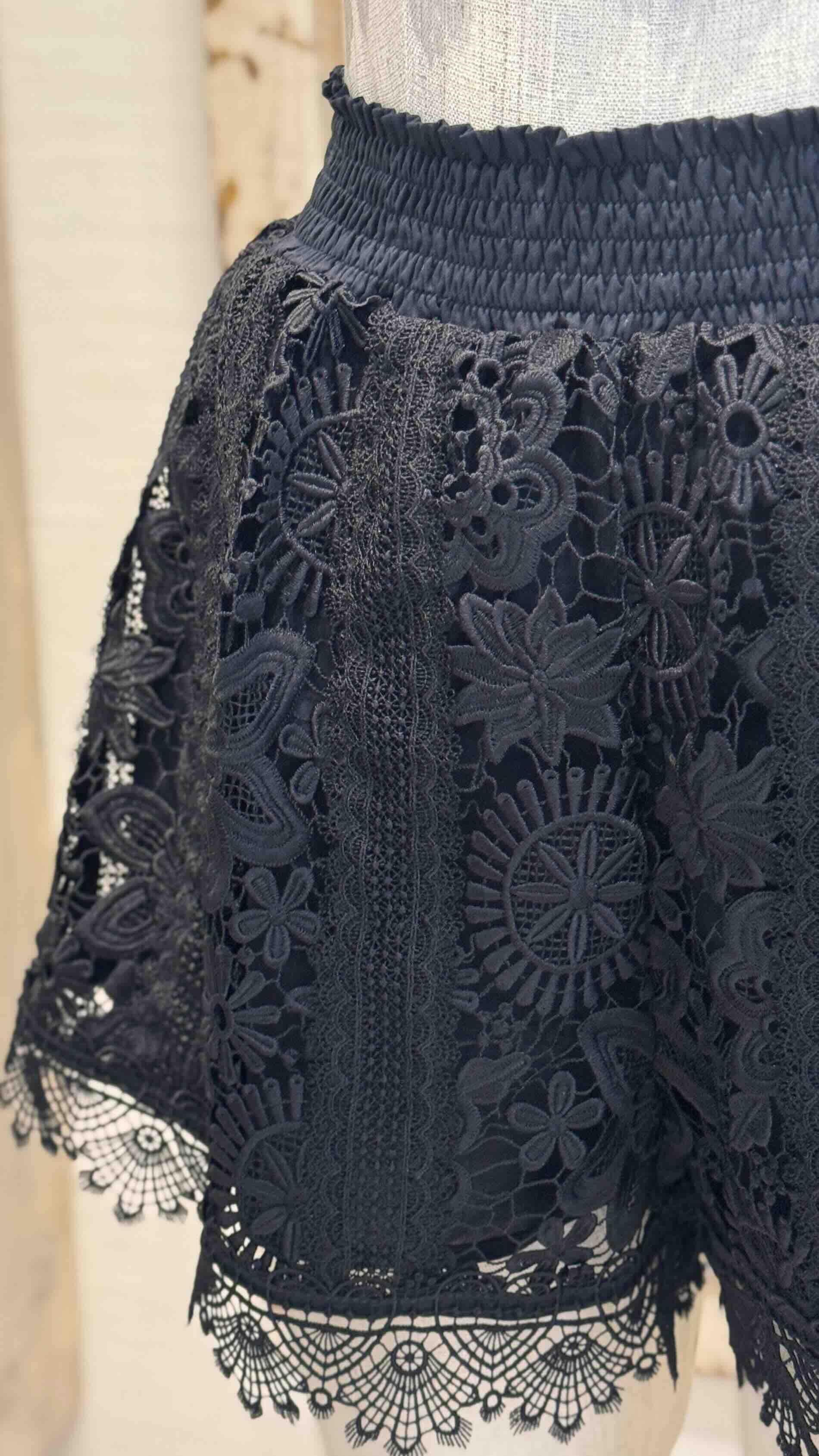 #Color_Black