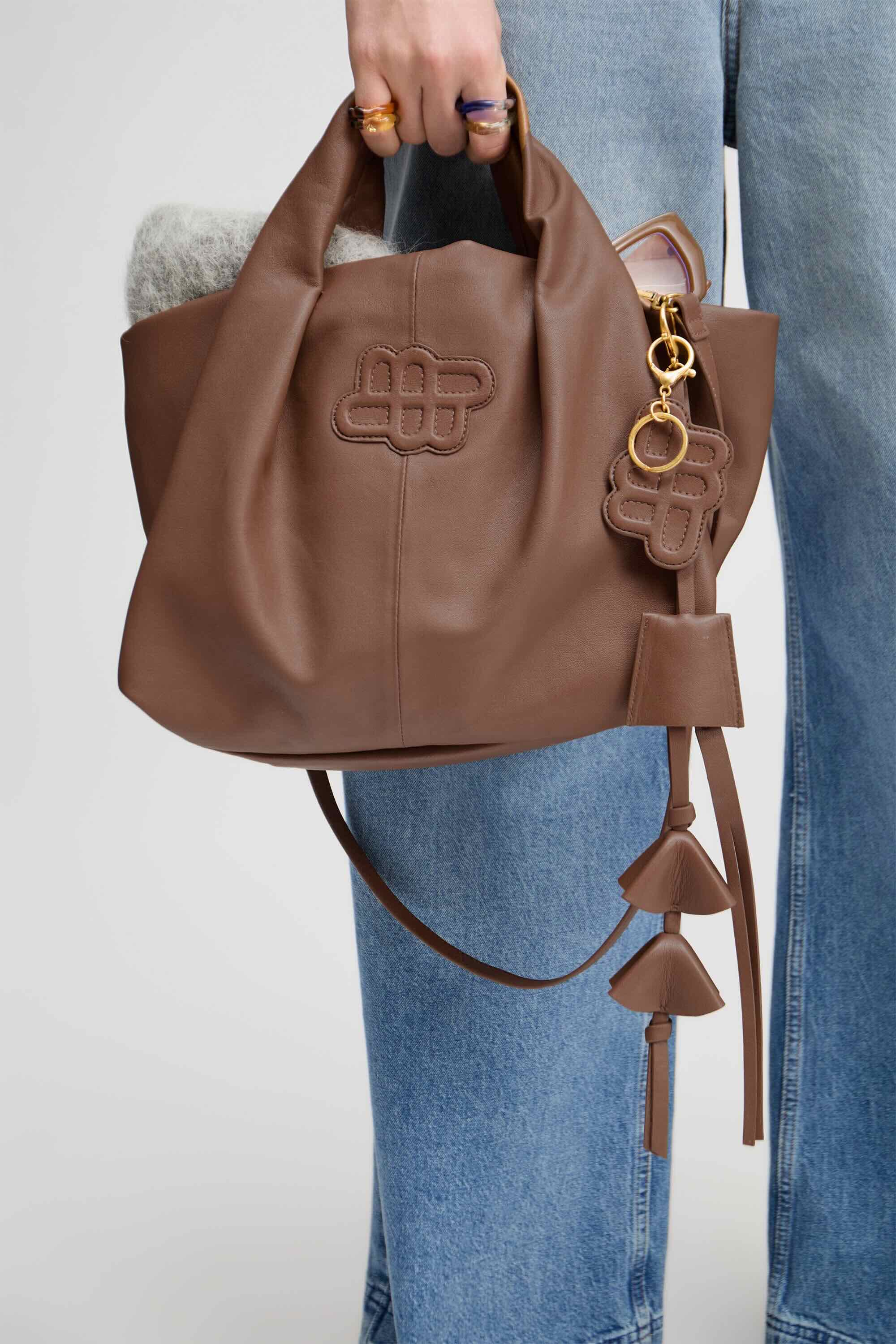 #color_Brown