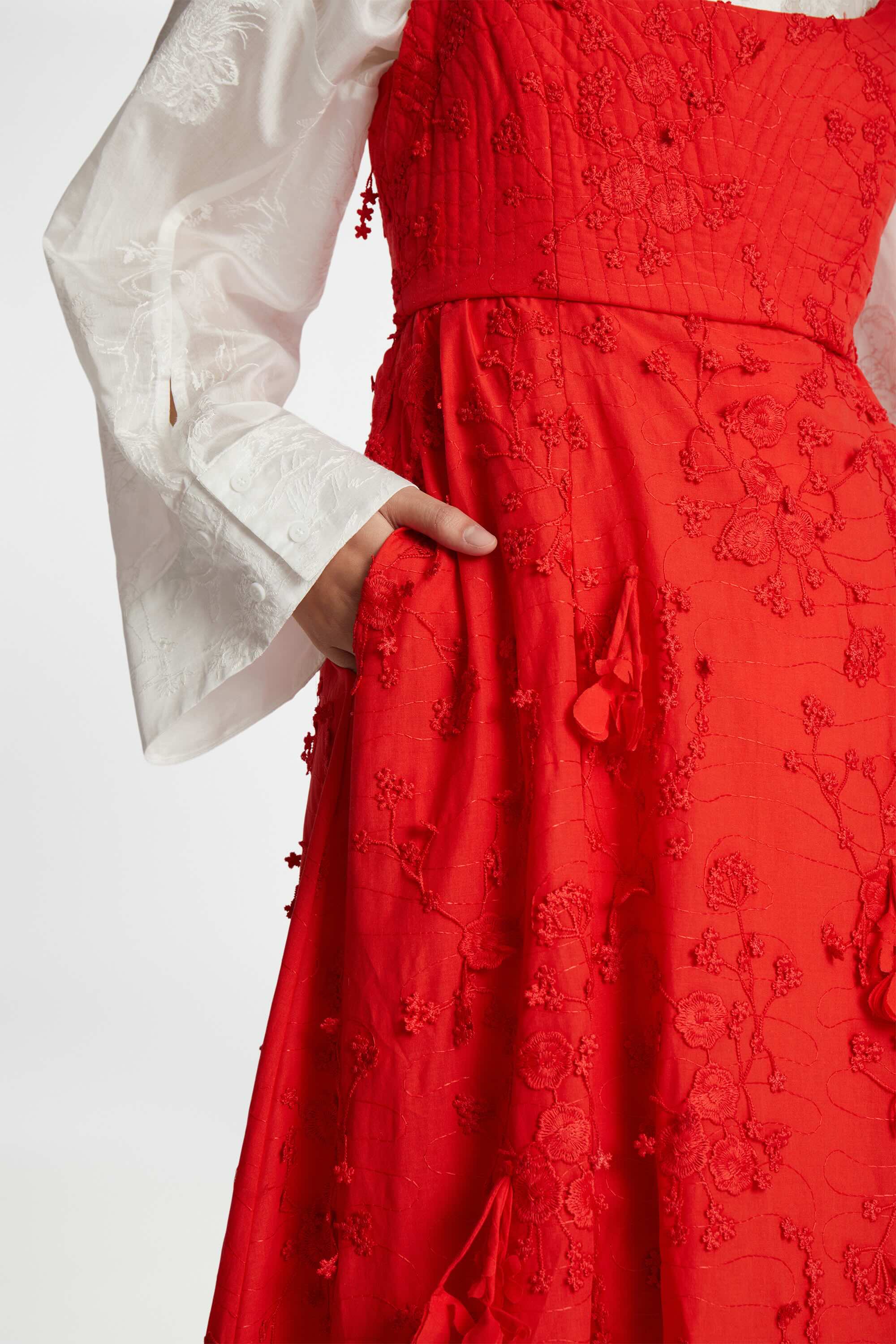 #color_Red