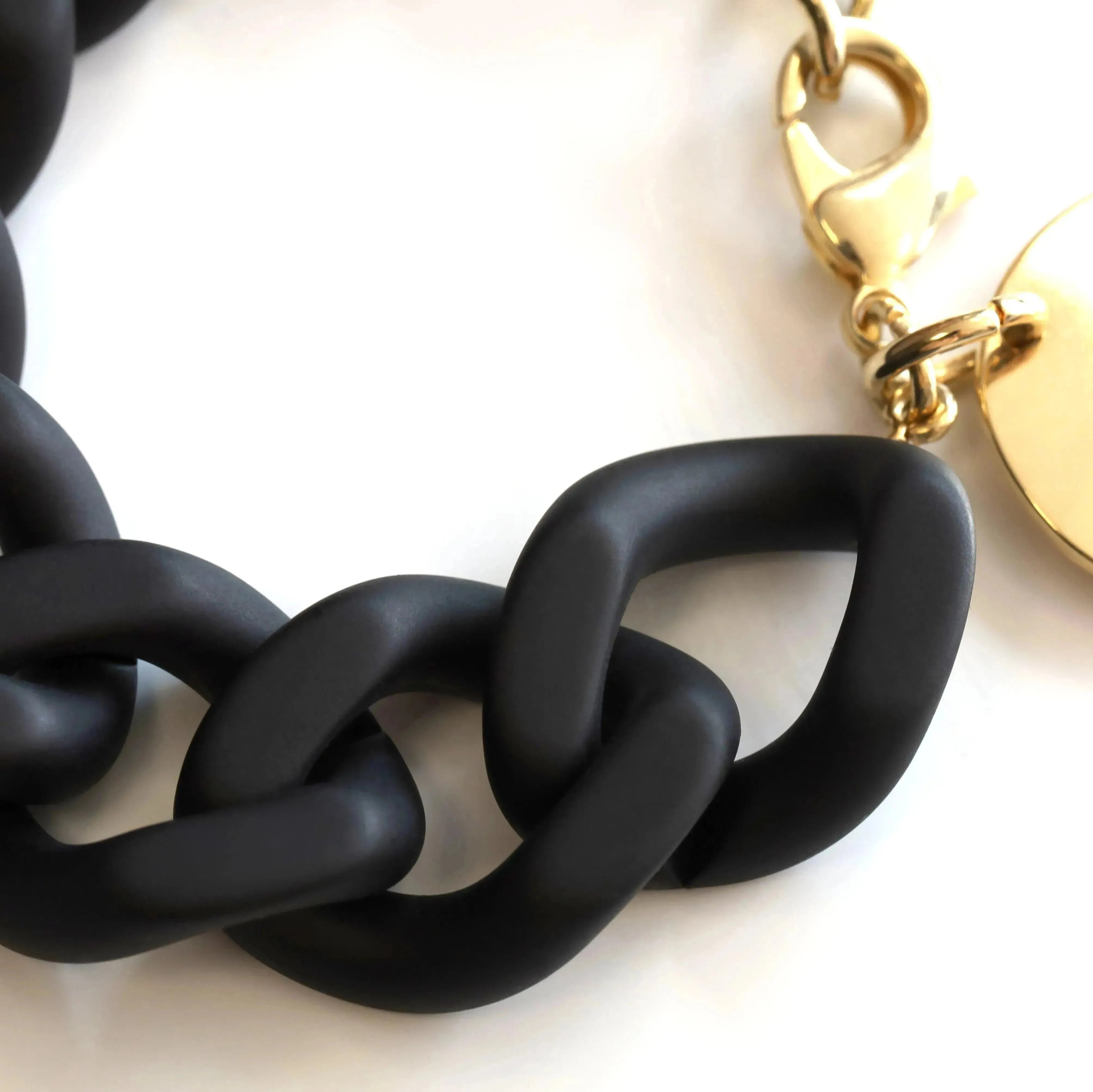 #color_Matt Black