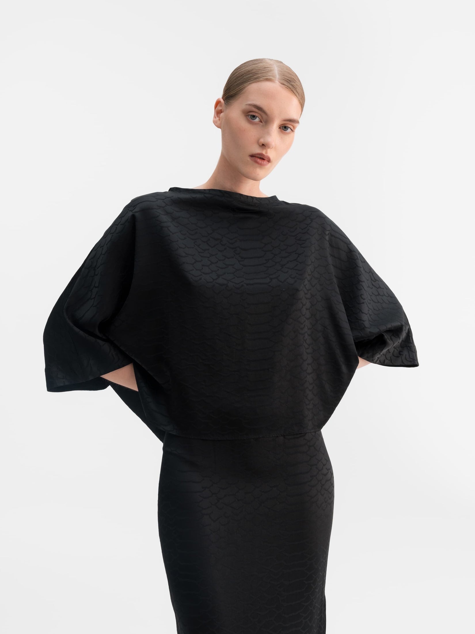 Thea Snake Tee