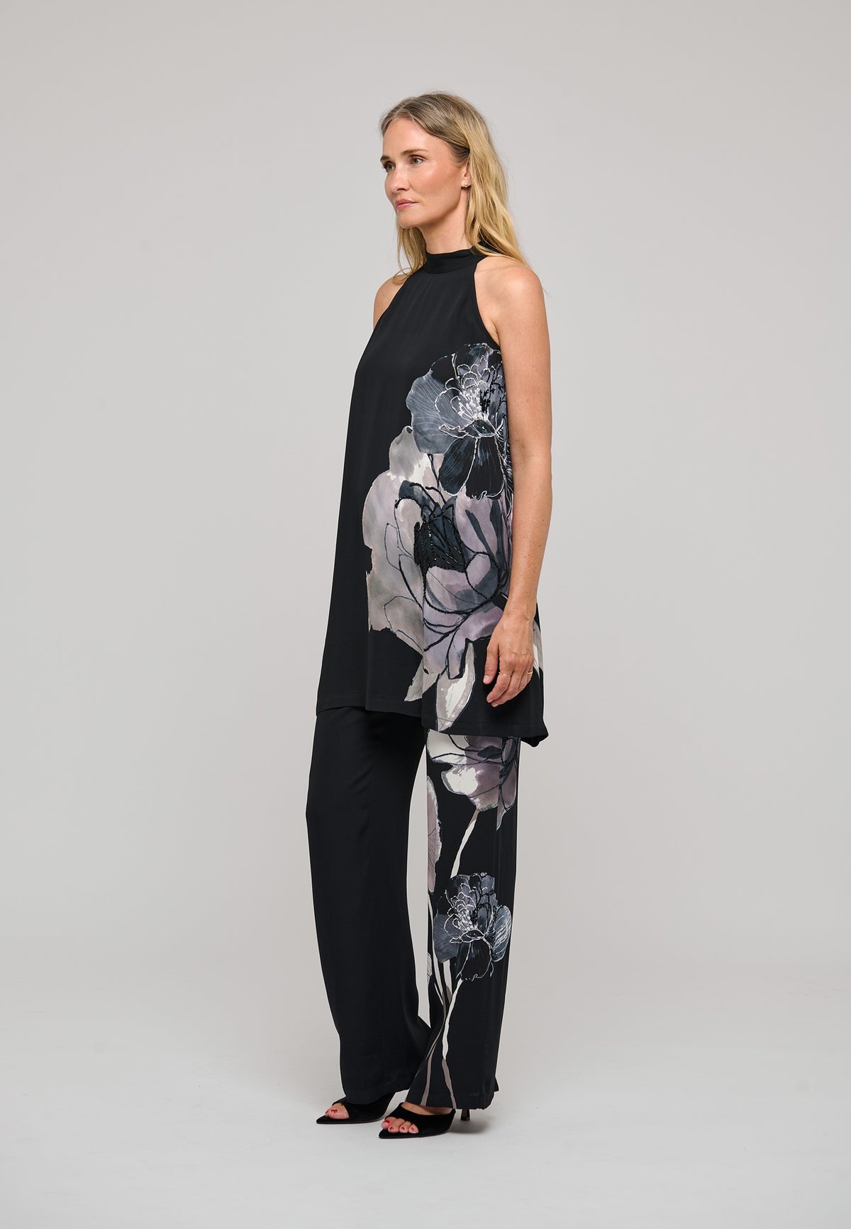 TuaDEA Top Fleur Solitaire Coal