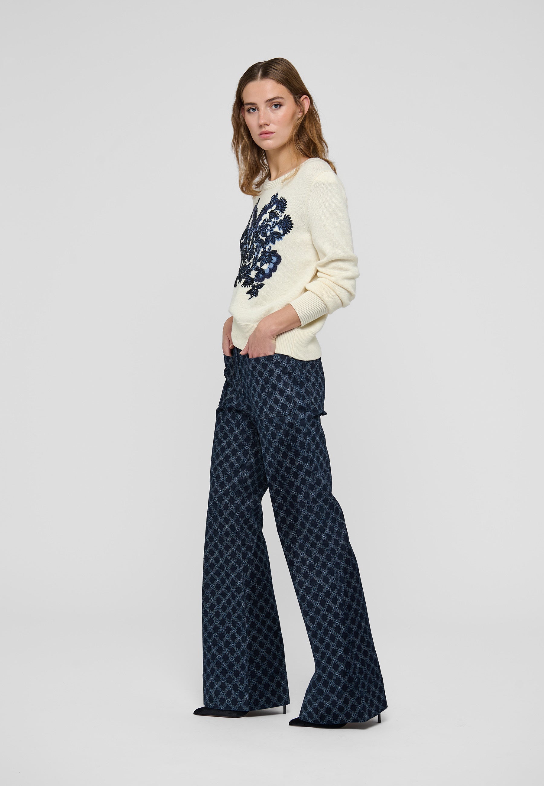 SilviasDEA Sweater Passion
