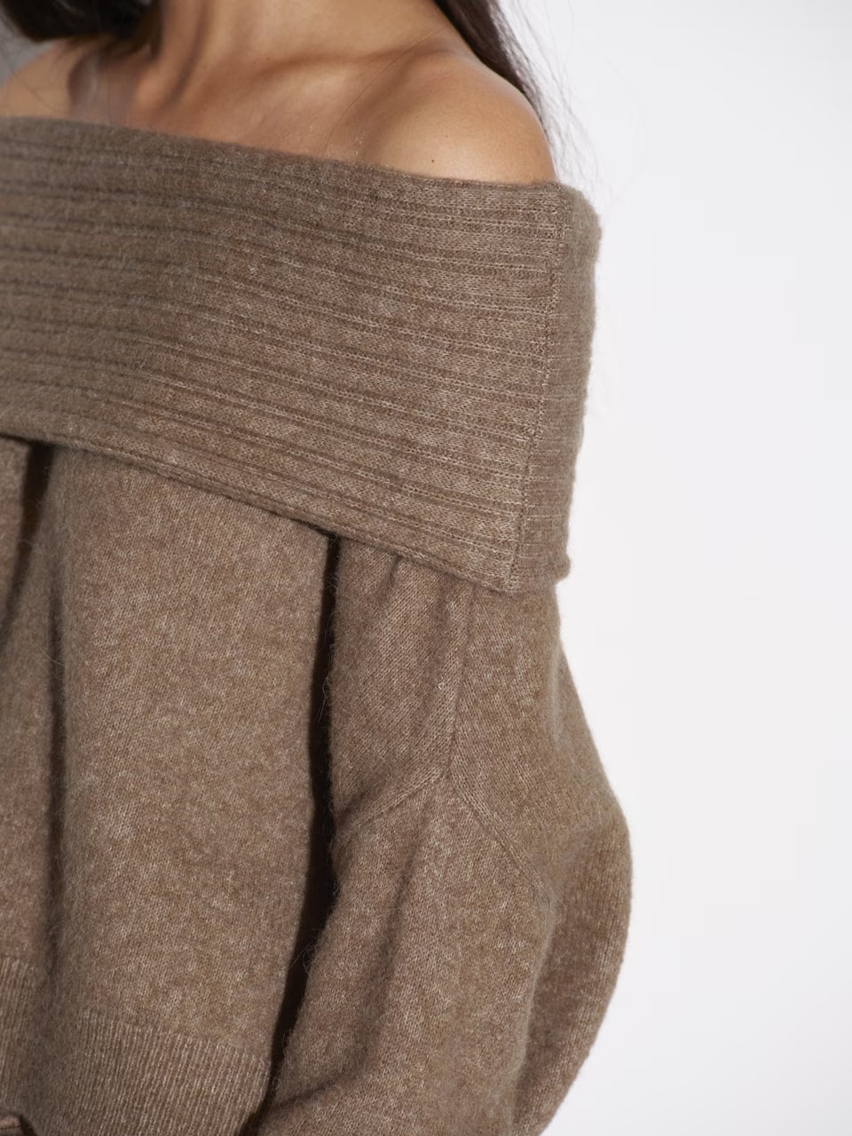 Antya Sweater Olive Stone