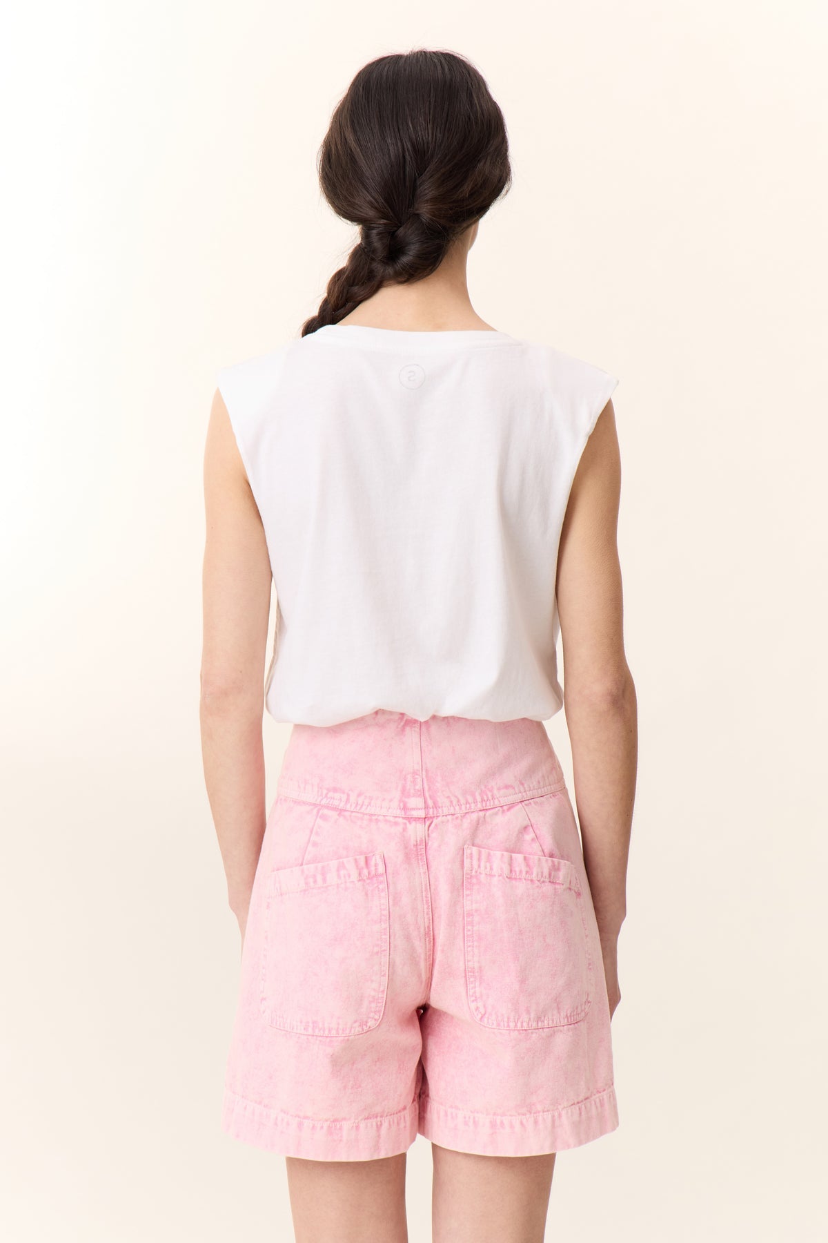 #color_Off-white