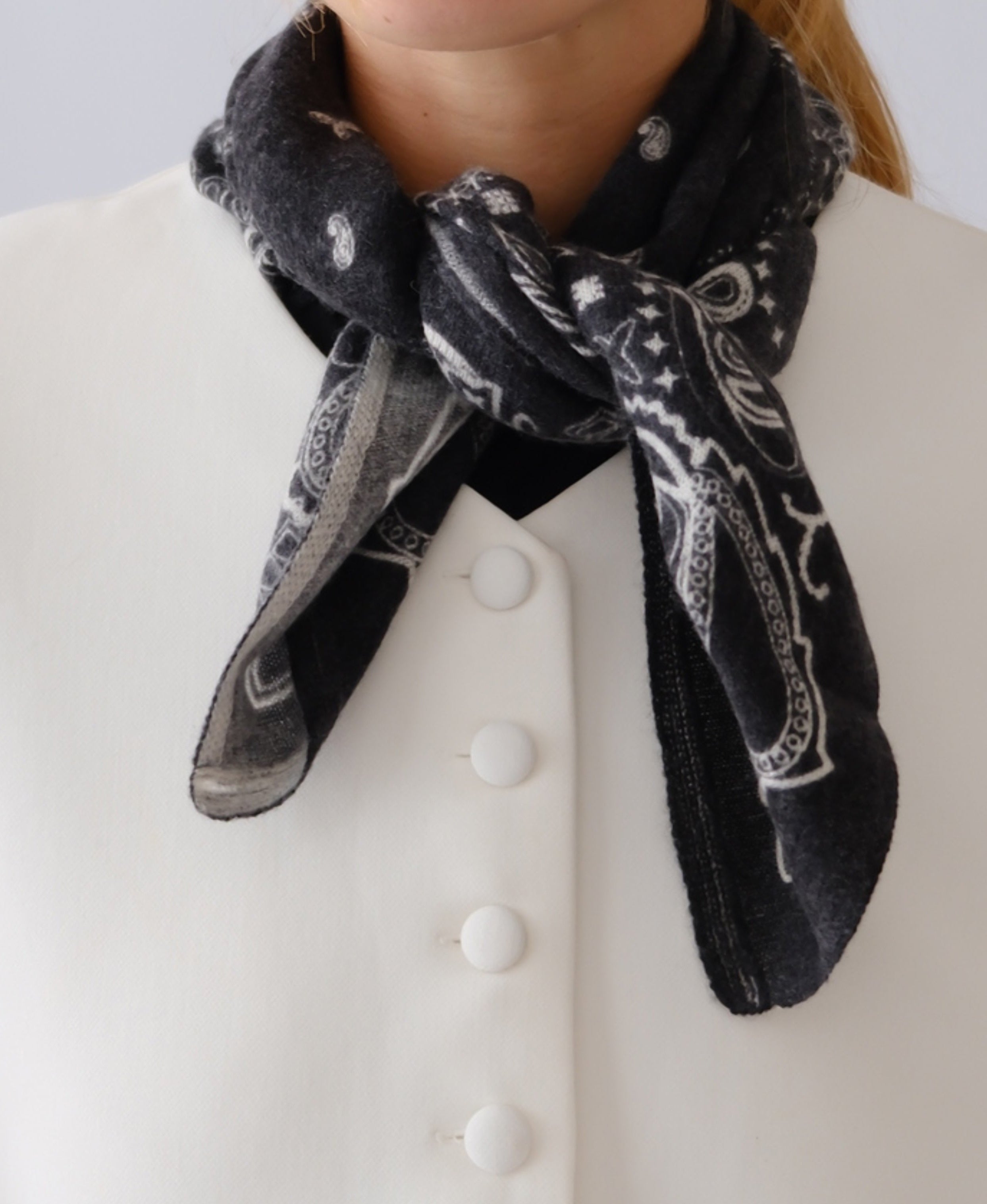 Cashmere Paisley Scarf Black | 65cm