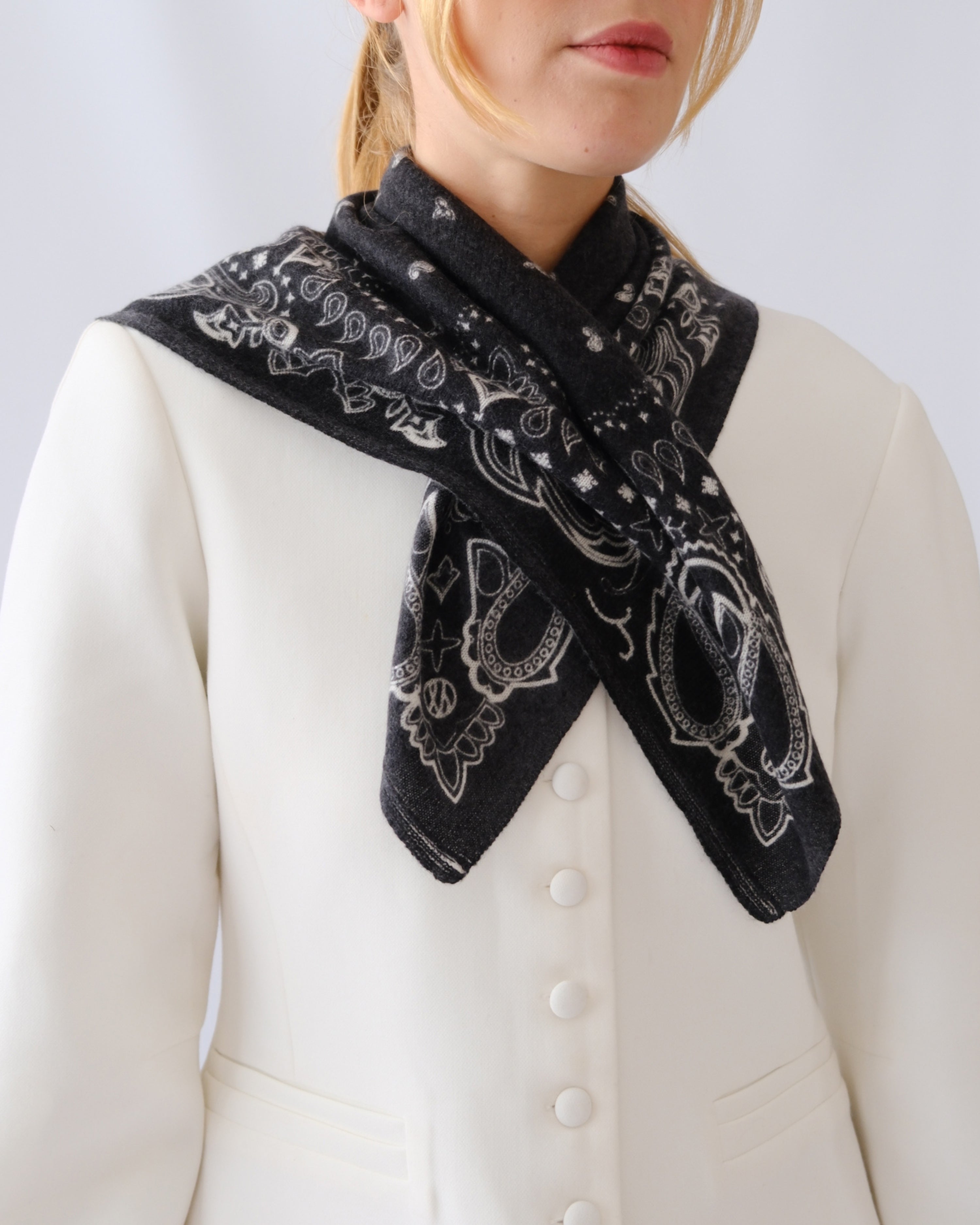 Cashmere Paisley Scarf Black | 65cm