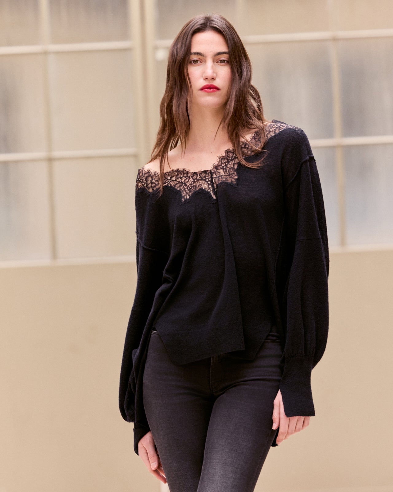 Aera Sweater Black