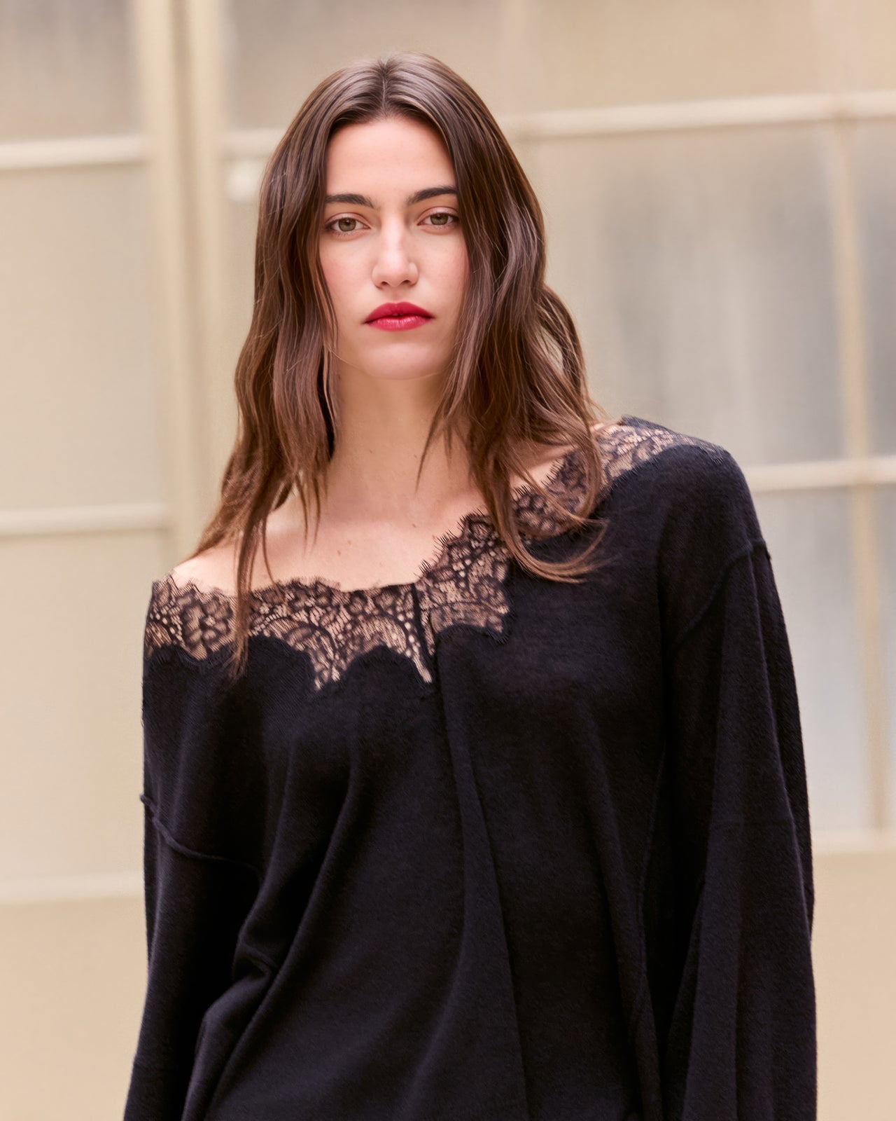 Aera Sweater Black